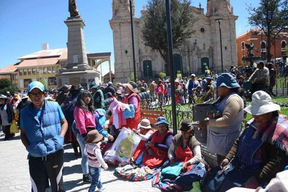 Comerciantes se oponen a la llegada de sus similares