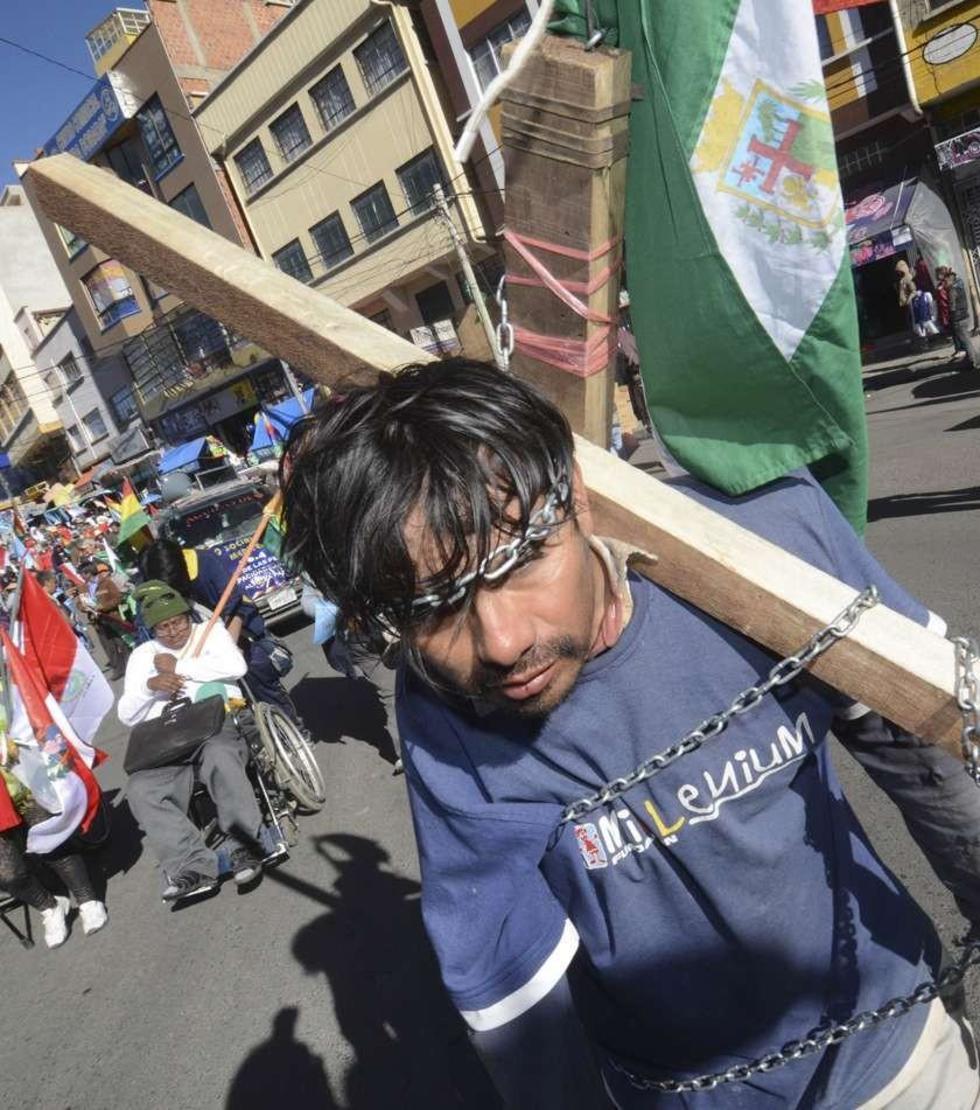 Personas con discapacidad recaudan 21 mil Bolivianos