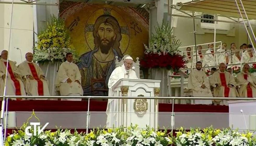 El Papa lamenta que el mundo tenga jóvenes "jubilados" 