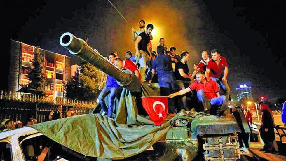 Turquía pone en libertad a 820 soldados detenidos tras el fallido golpe