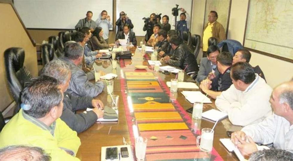 Gobierno y transporte pesado superan conflicto impositivo