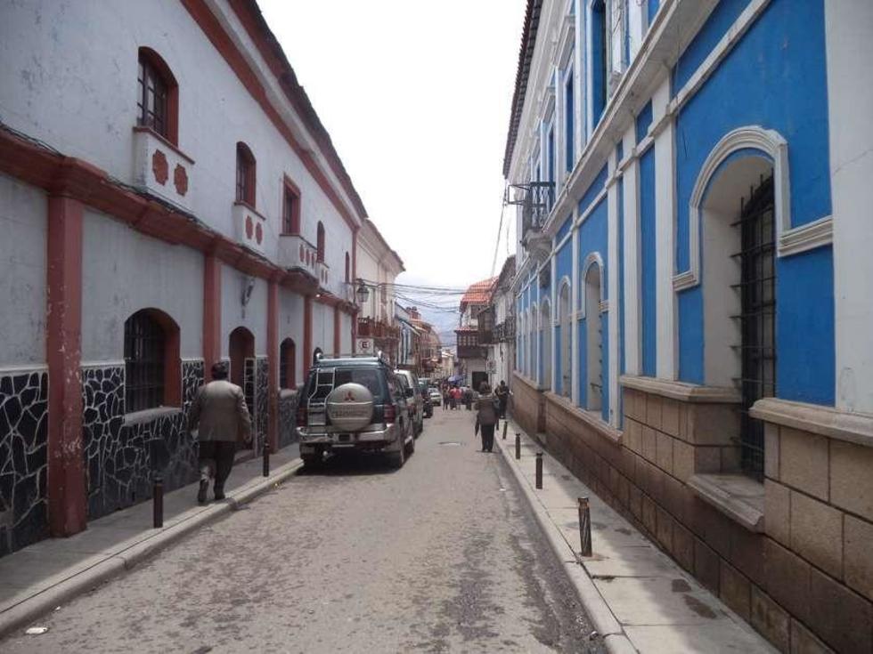 En un mes se colocarán las paradas para el transporte público