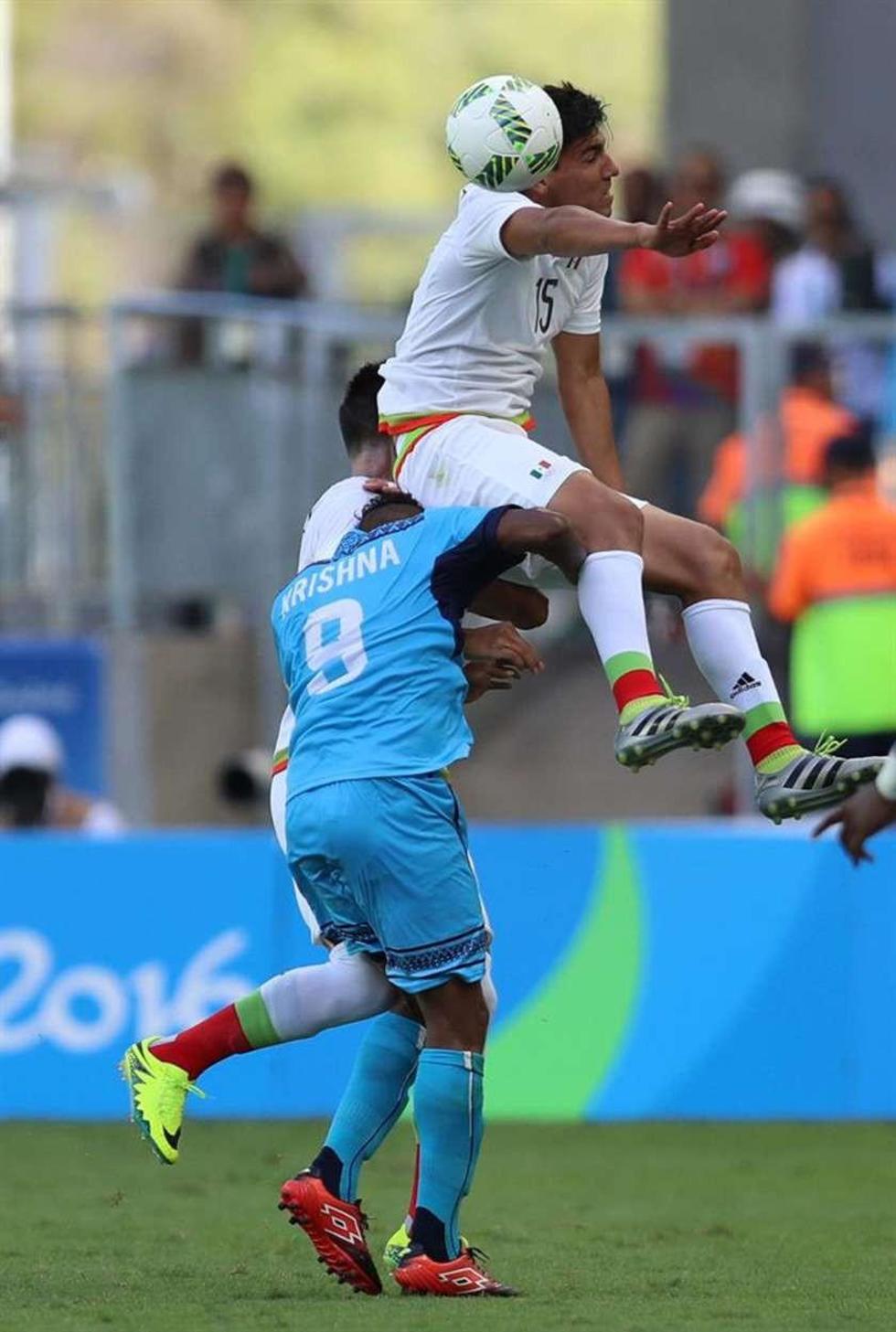 México remonta a Fiji con cuatro goles de Gutiérrez