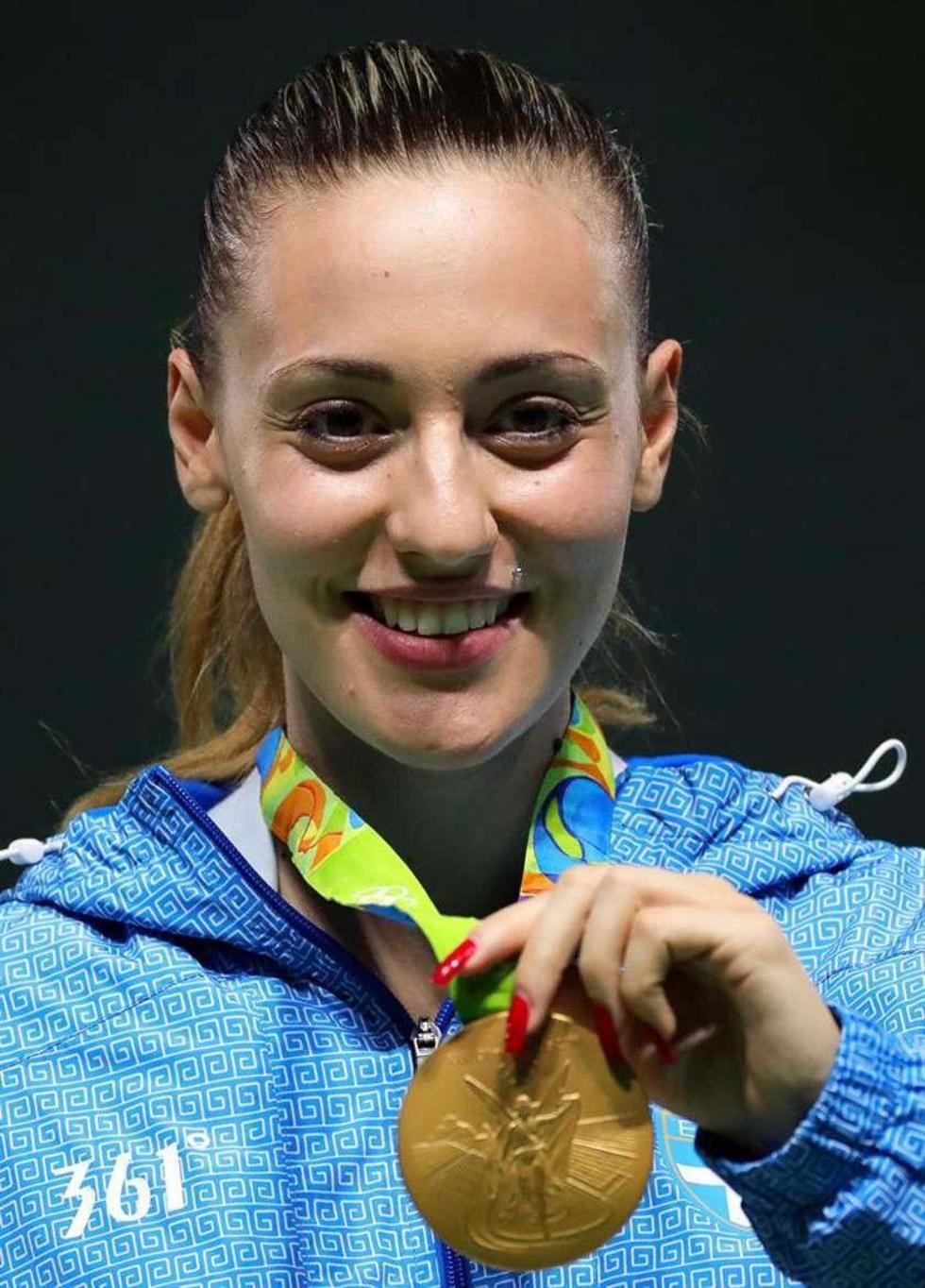 Efímova se venga de las críticas colgándose la medalla de plata