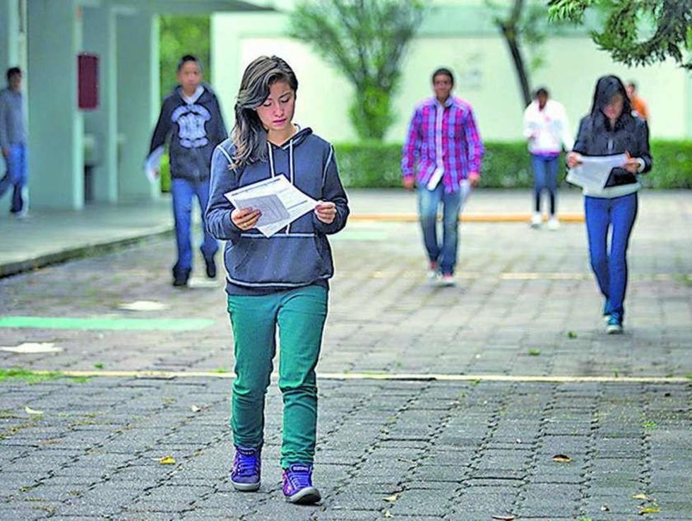 INE calcula que existen 2.6 millones de jóvenes en Bolivia
