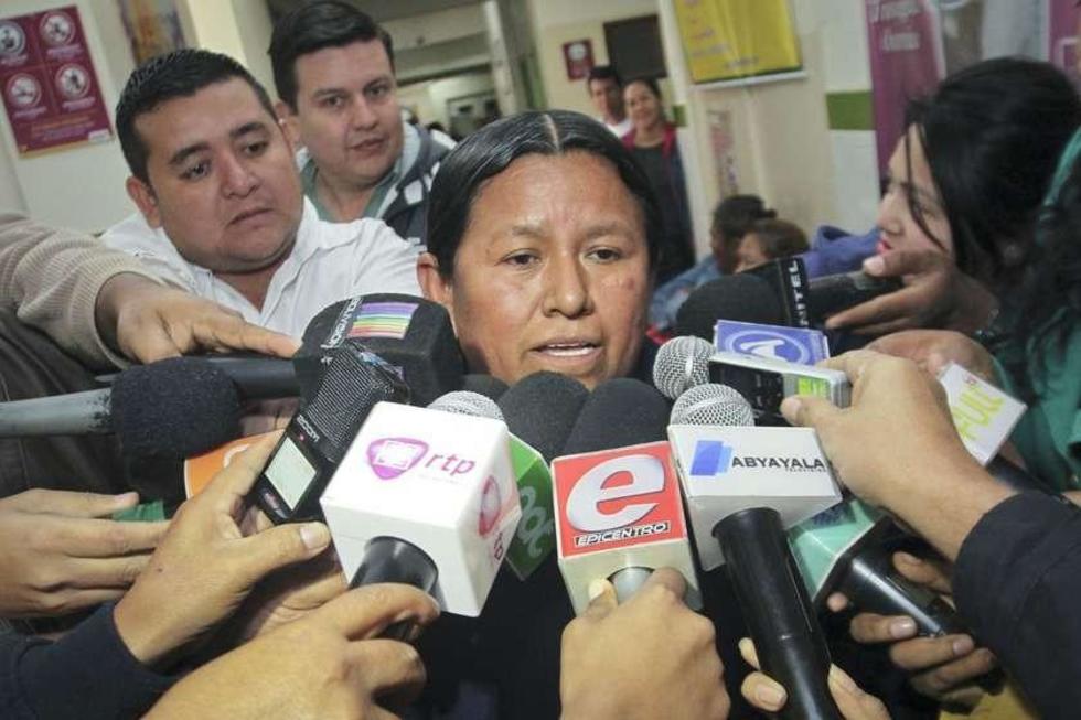 Defensa de Nemesia Achacollo dice que hay otros responsables