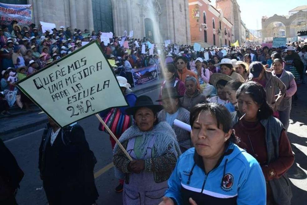 Junta escolar marchará hoy jueves por sus demandas