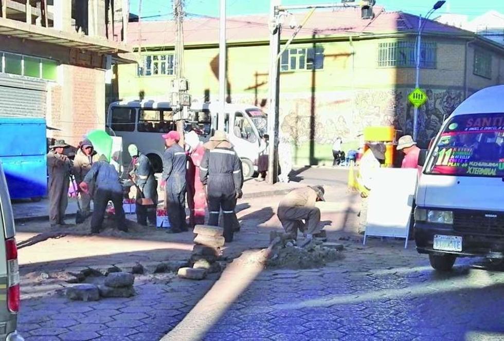 Alcaldía cierra calles para facilitar el tráfico vehicular