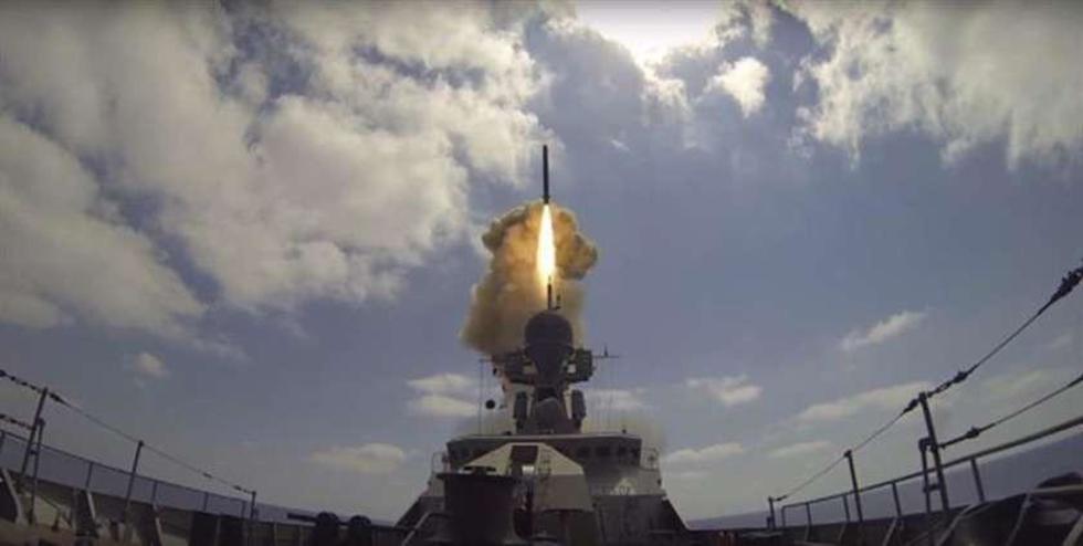 Rusia lanza misiles desde el mar   contra los yihadistas en Siria