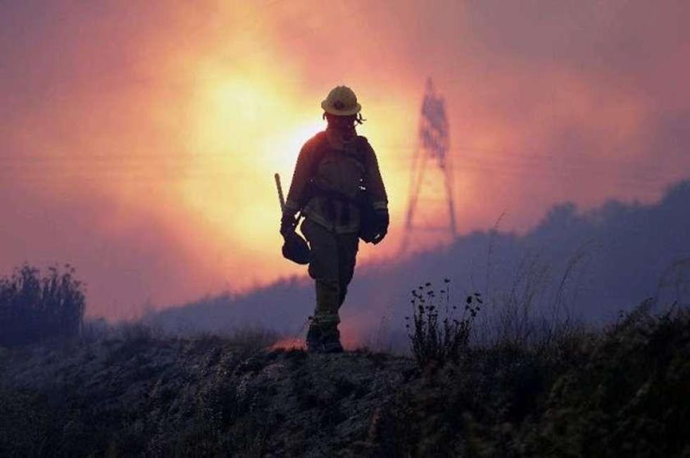 Ya logran controlar el 22 % del incendio en California