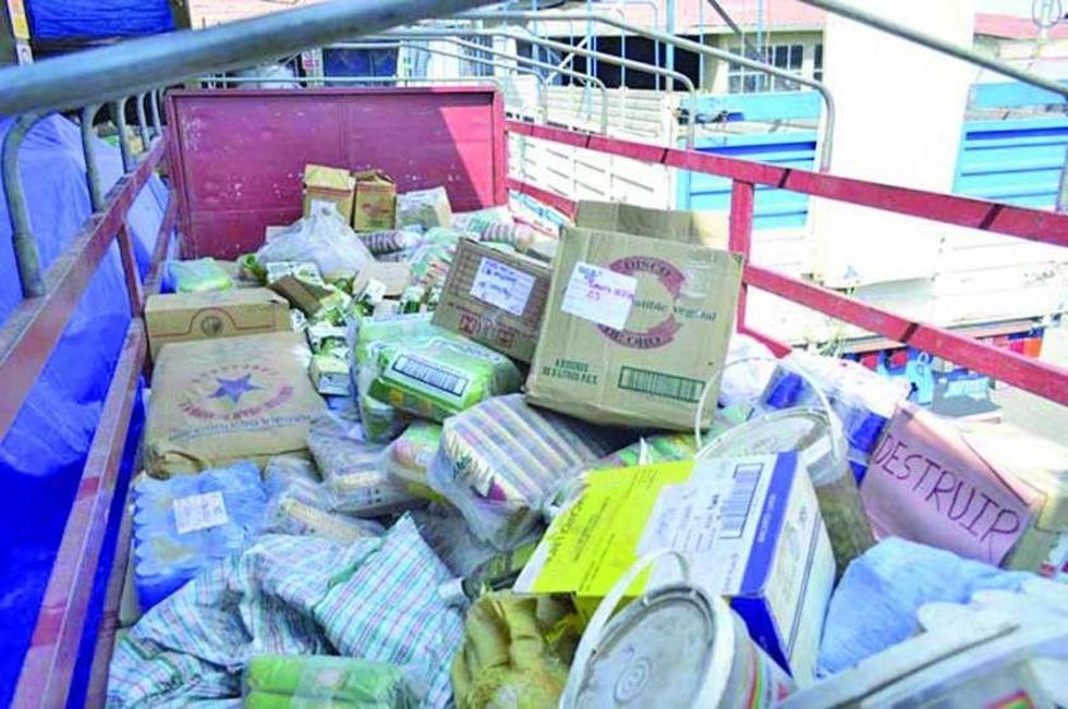 Destruyen 8 toneladas de productos de contrabando 