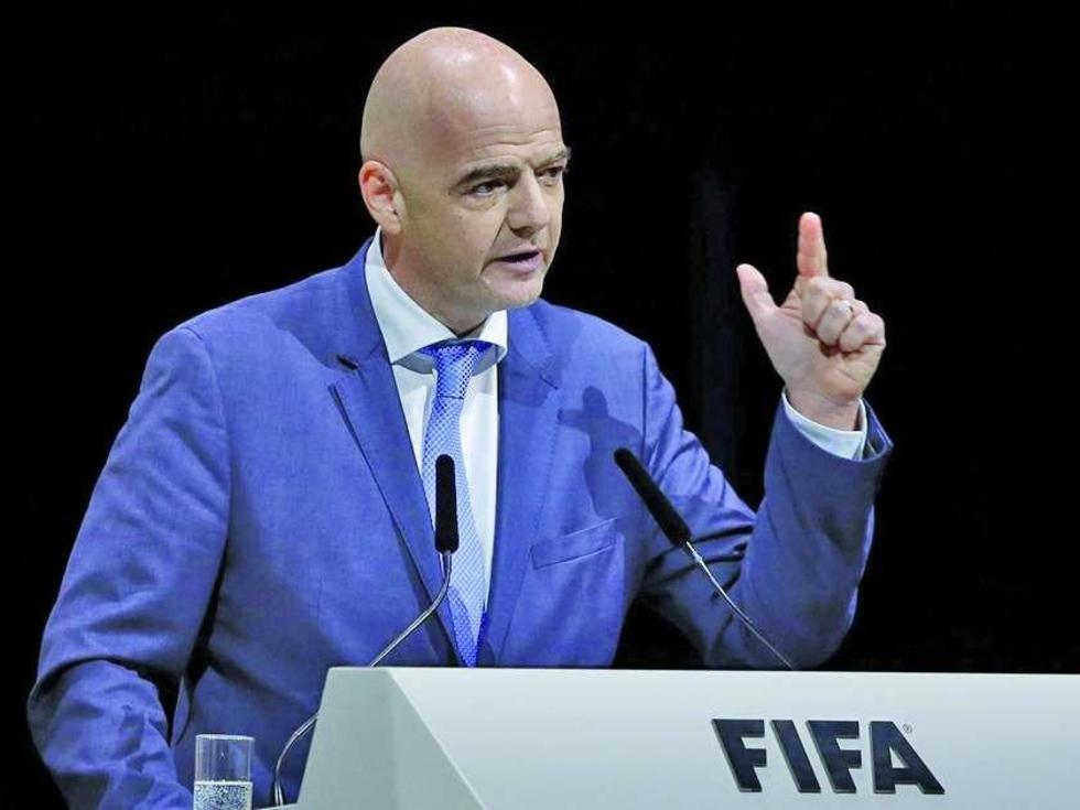 Infantino asegura que cobrará menos que Blatter