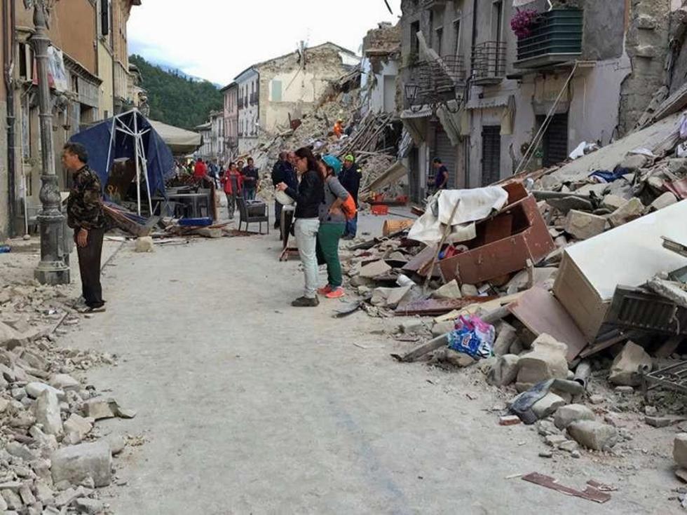 Tras el terremoto hallan a más desaparecidos en Italia