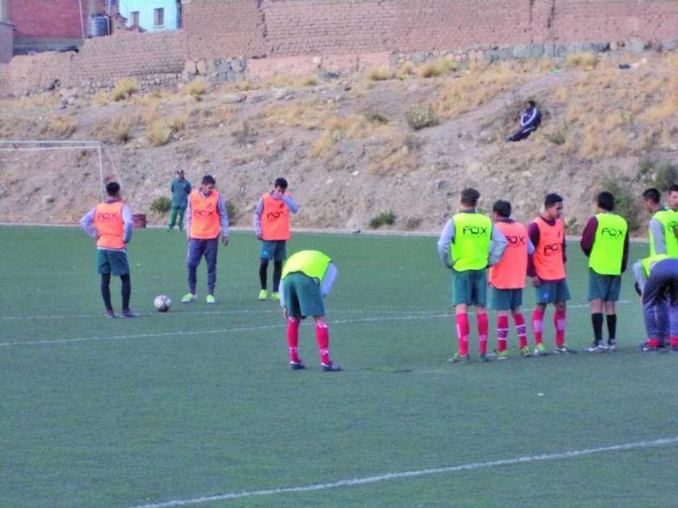 La banda roja entrenará en espacio reducido