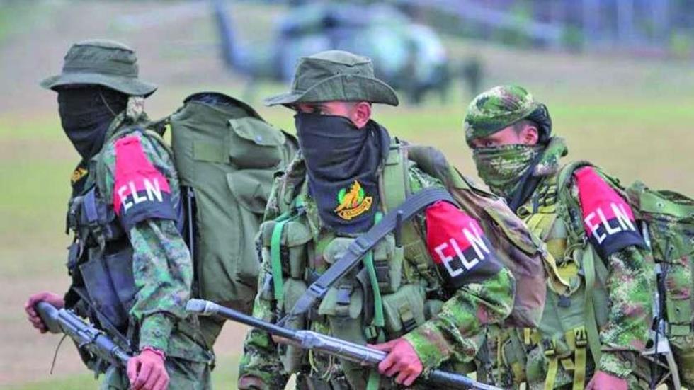 ELN detona explosivos en una carretera en Colombia