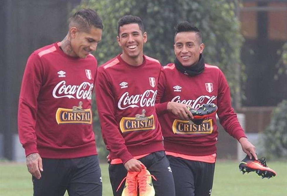 Perú ensaya con Guerrero, Benavente y Flores