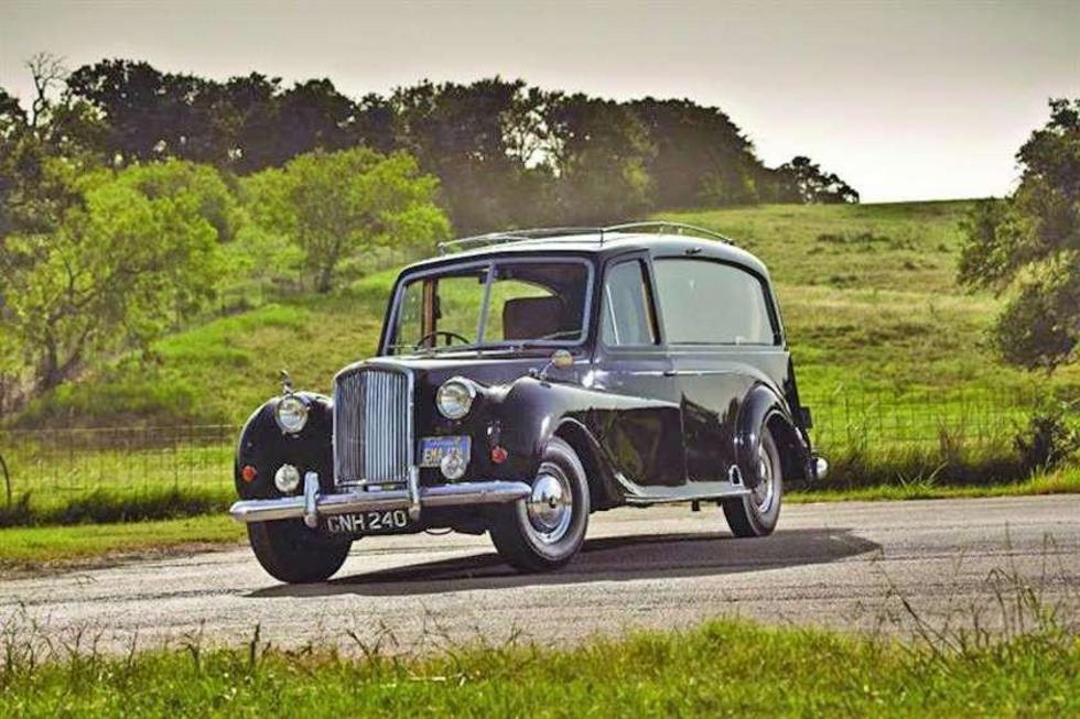 Subastan el coche Austin Princess de John Lennon