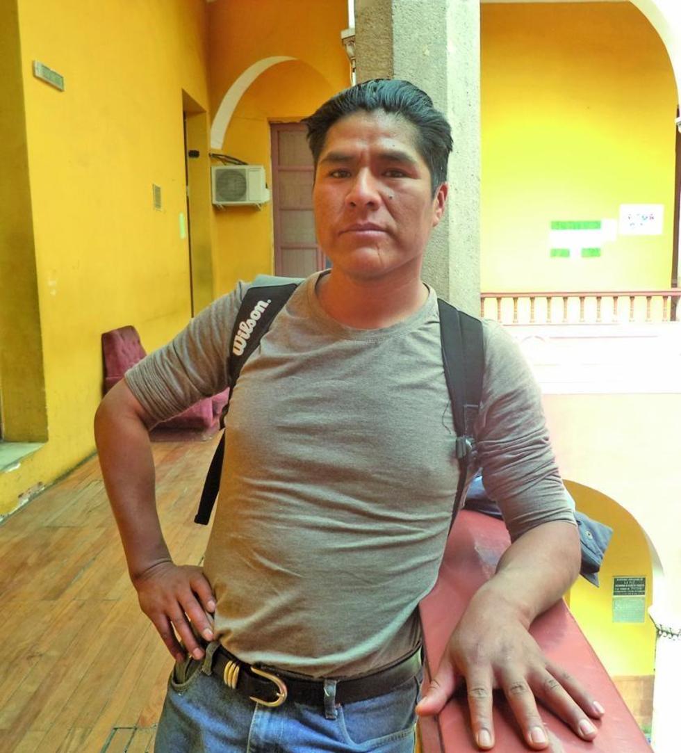 Dos potosinos participan en caminata del Ecuador