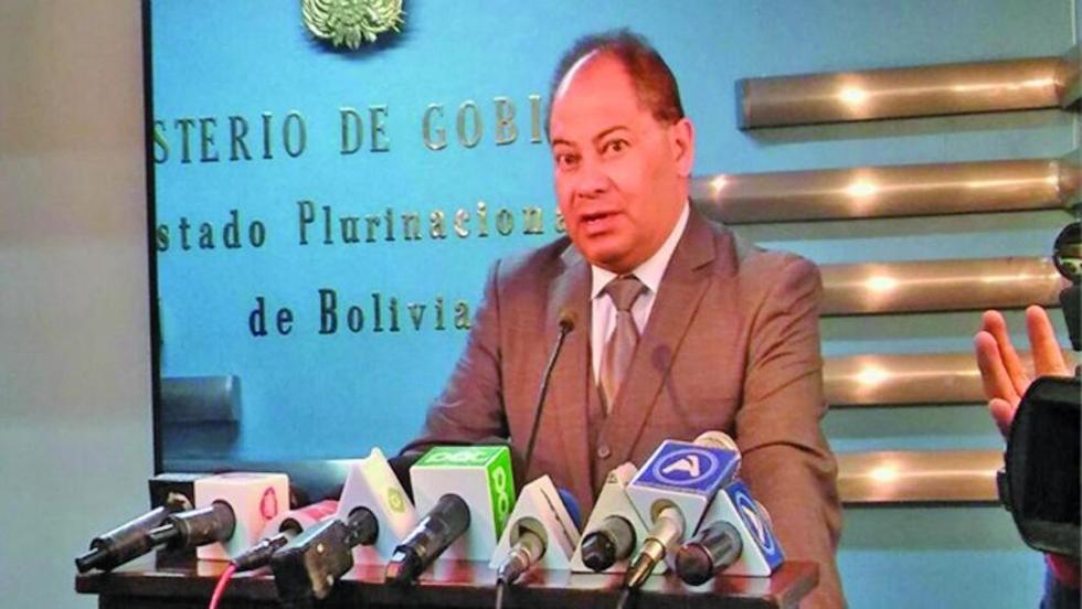 Ministro de Gobierno señala a fiscales por viceministro y corrupción