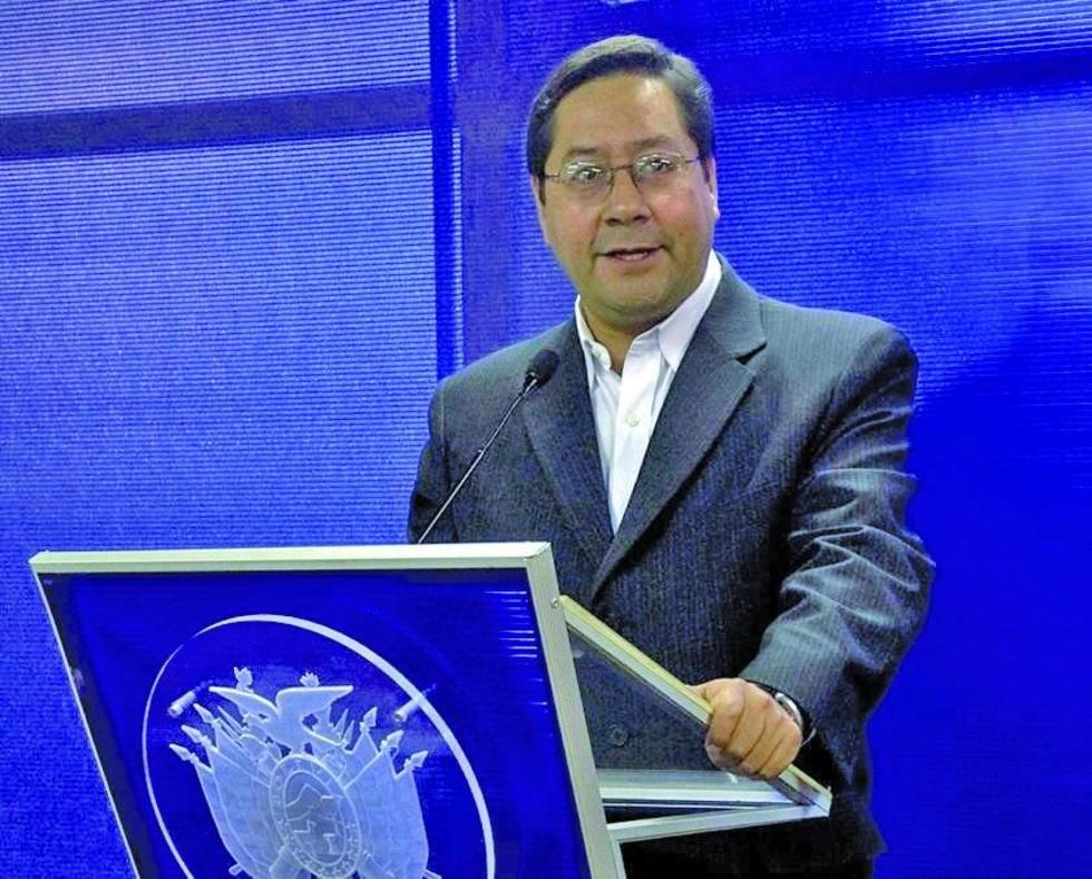 Arce: hay 50 % de probabilidad de pagar el segundo aguinaldo 
