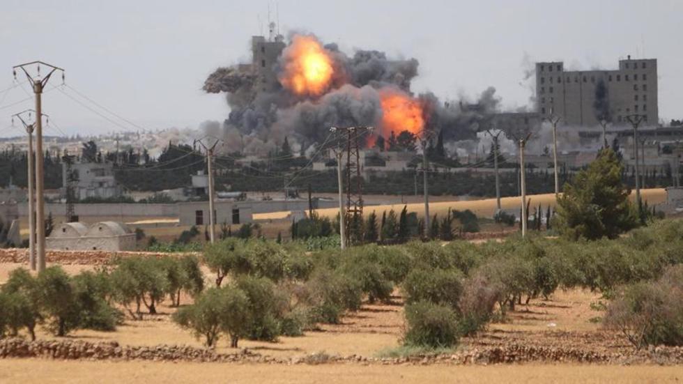 Nueva jornada de bombardeos matan a 50 personas en Siria