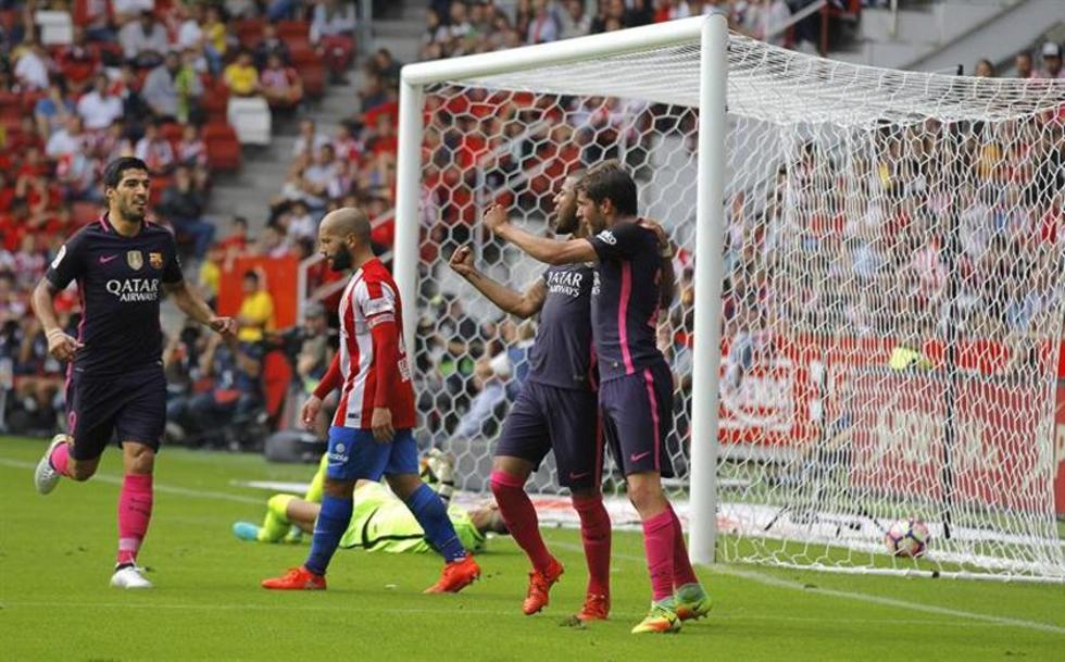 Barcelona golea sin demasiado esfuerzo a Sporting
