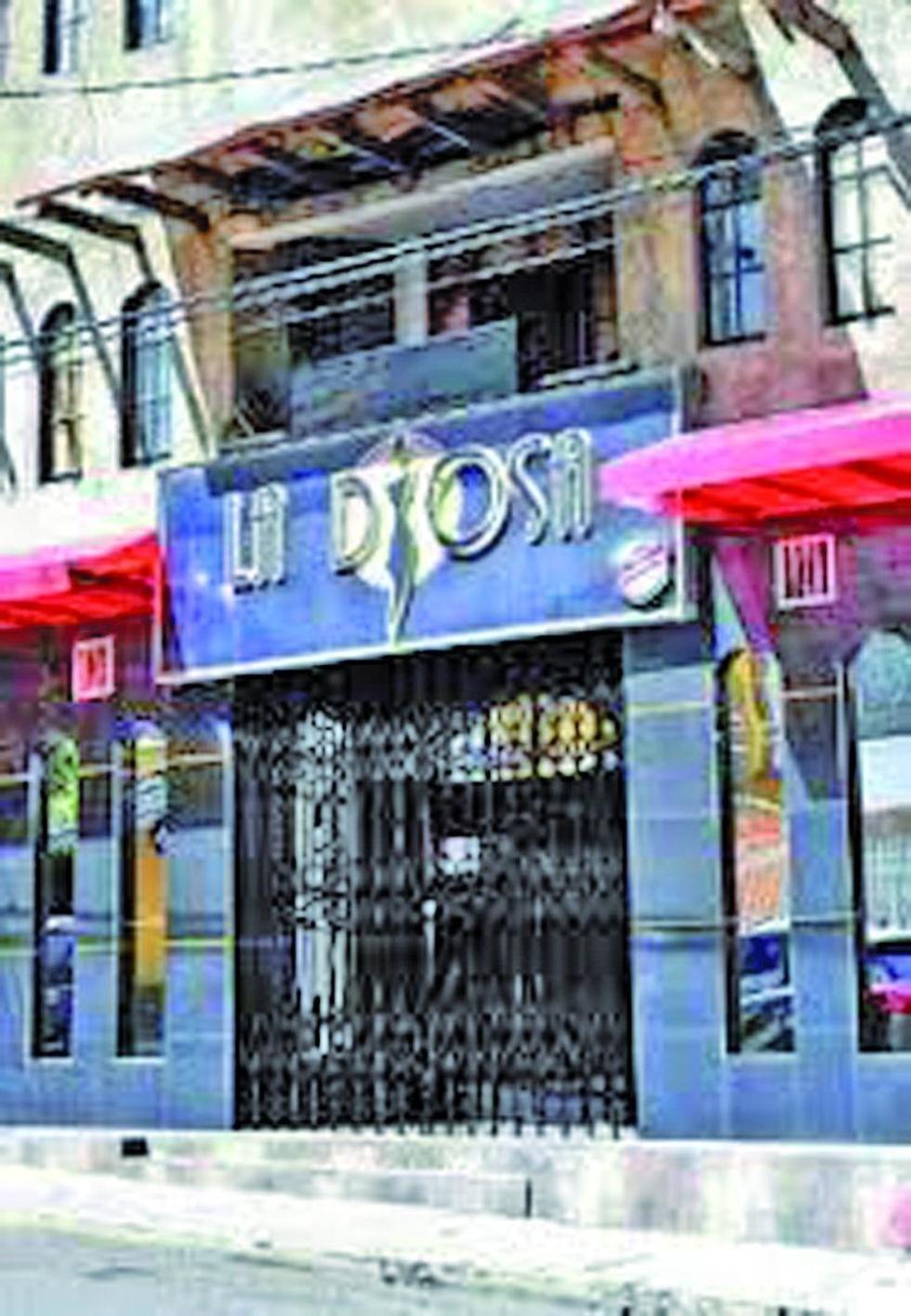 Precintan el Katanas y se suspende su demolición