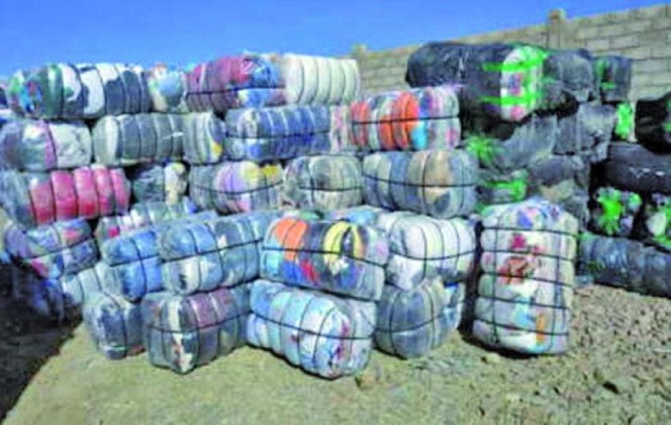 La Aduana se incauta  300 fardos de ropa