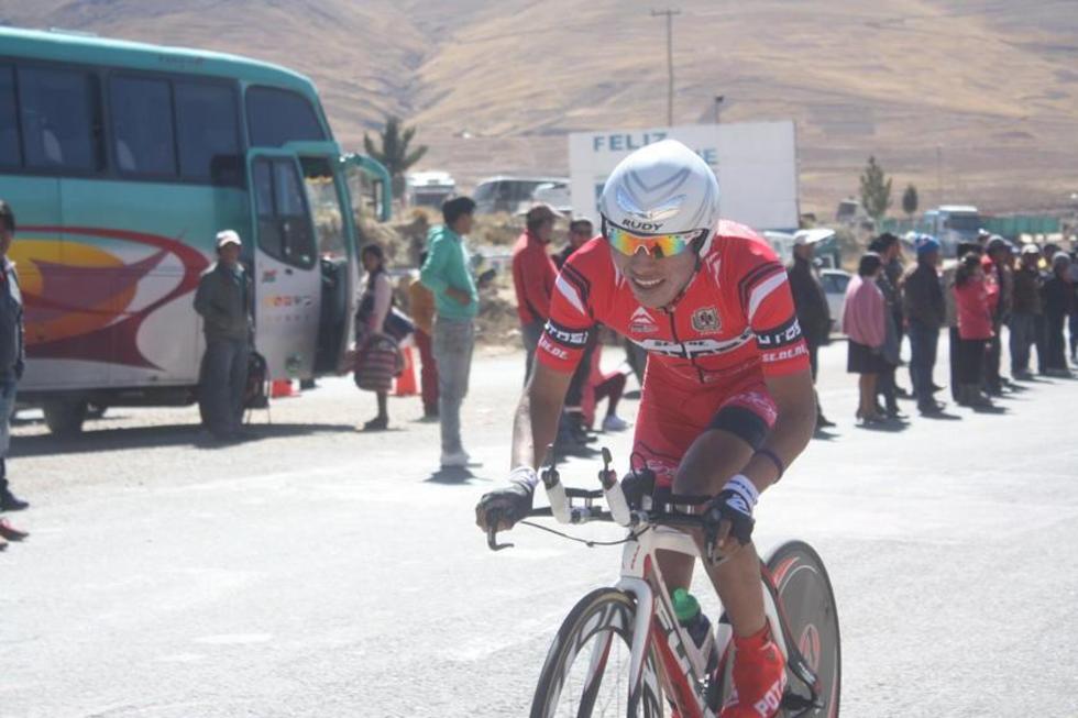 Javier Arando sube al podio en la Vuelta a Tarija de ciclismo 