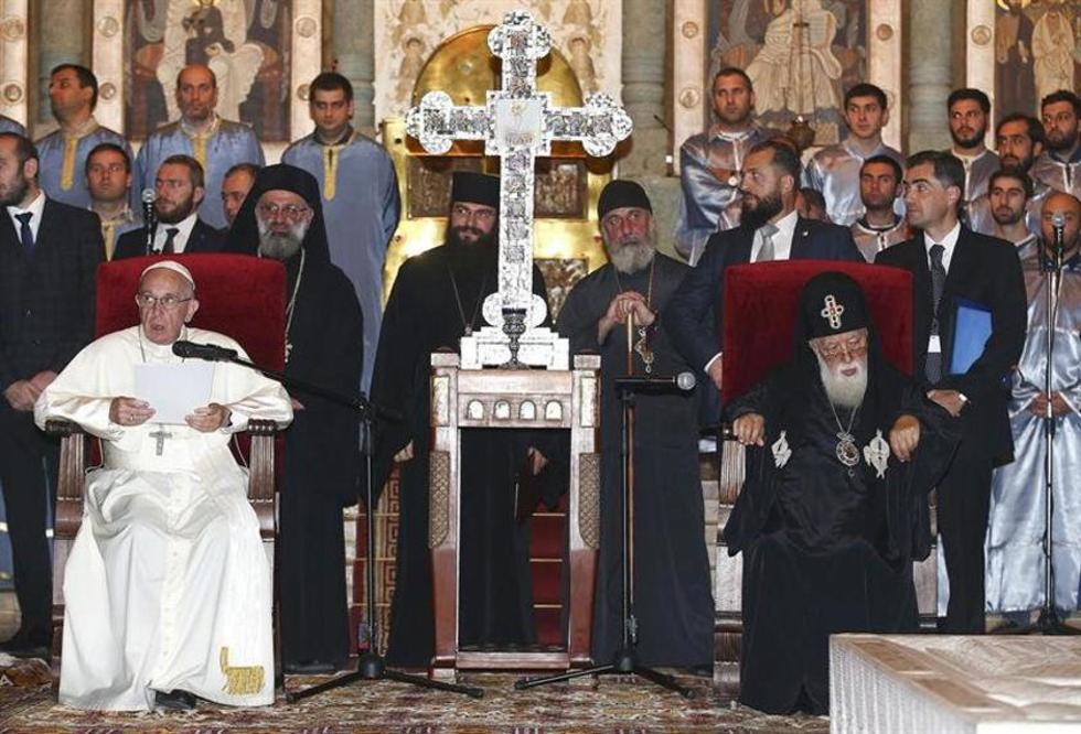Papa Francisco pide una difícil unidad con la Iglesia ortodoxa
