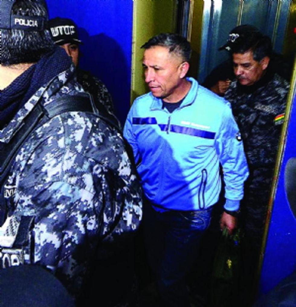 La investigación a Araníbar se amplía por más delitos