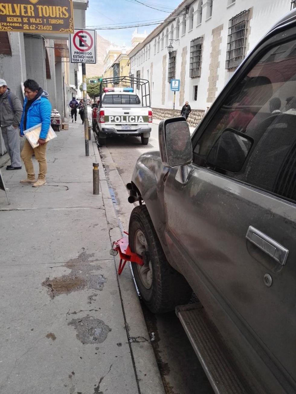 Alcaldía sanciona a primeros infractores