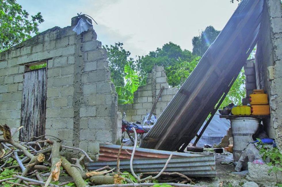 Matthew provoca destrucción en el Caribe y llega a la Florida
