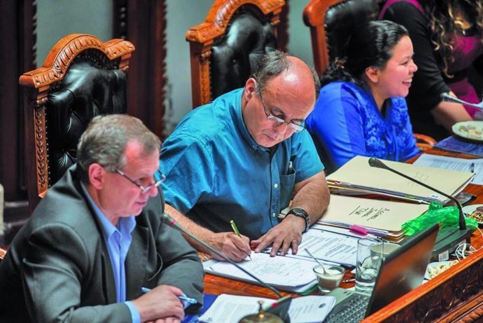 Asamblea aprueba informes del ministro Reymi Ferreira