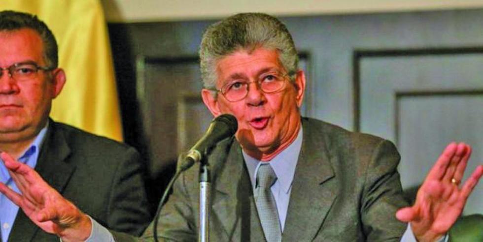 Ramos Allup dice  se prepara sentencia con "asesinato" de revocatorio
