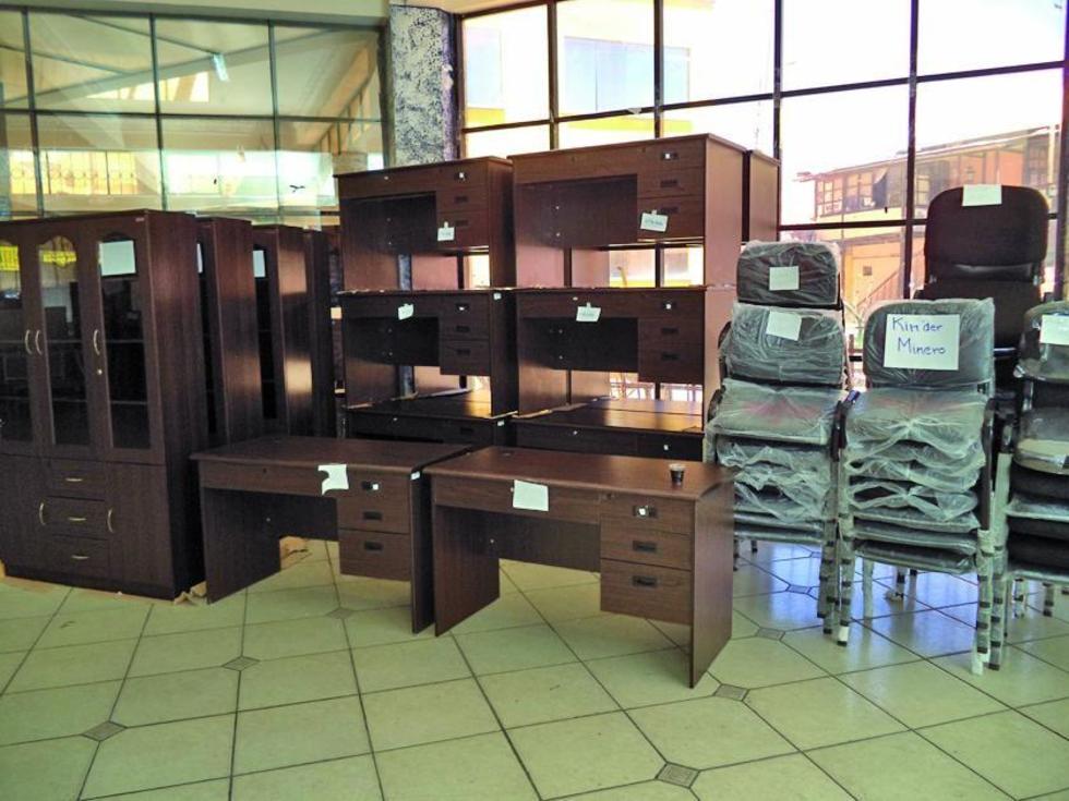 La Alcaldía da equipamiento a 18 unidades educativas