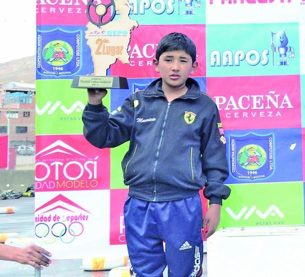 Sandoval muestra su poderío en karting 