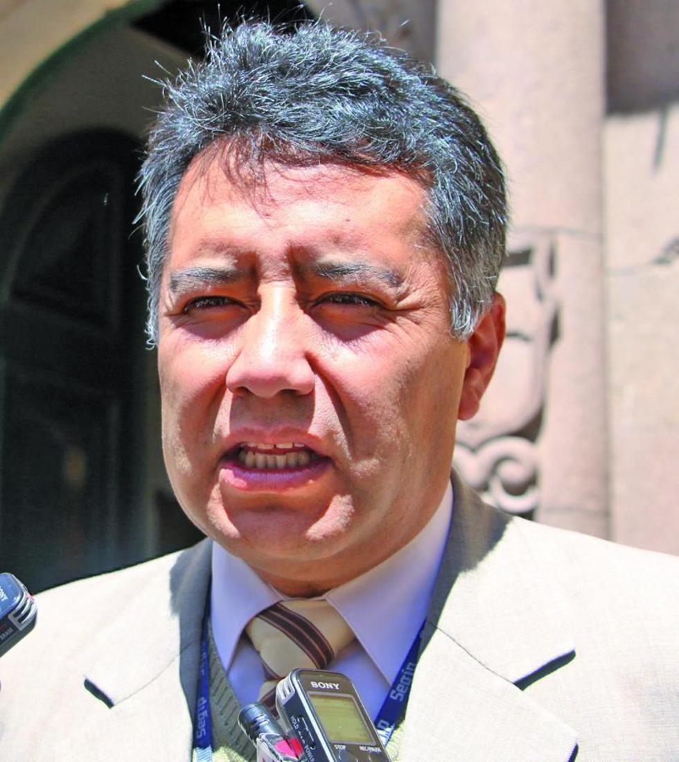 Dan más de medio millar de carnés de identidad día
