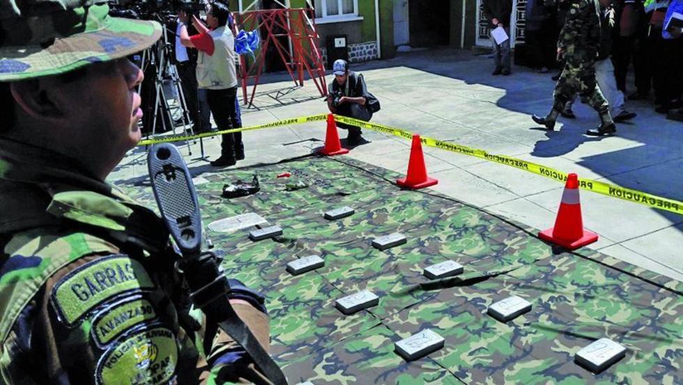 La Policía captura a un estadounidense en posesión de oro y de cocaína
