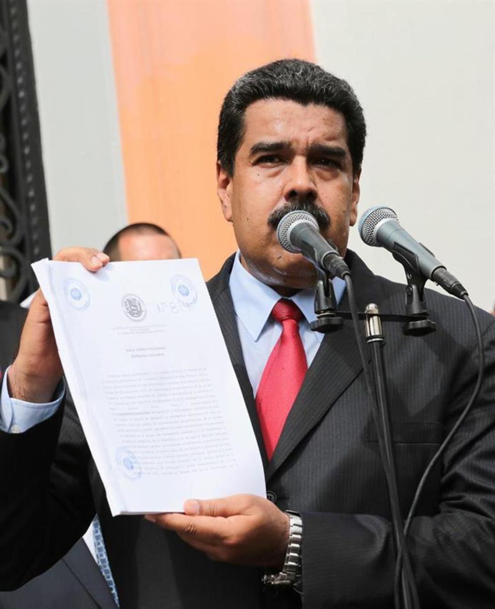 Oposición en Venezuela alista recojo de firmas pro revocatorio