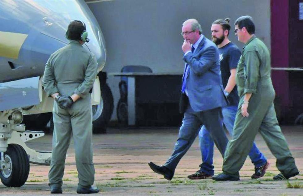 Detienen por corrupción al que  promovió el juicio a Rousseff