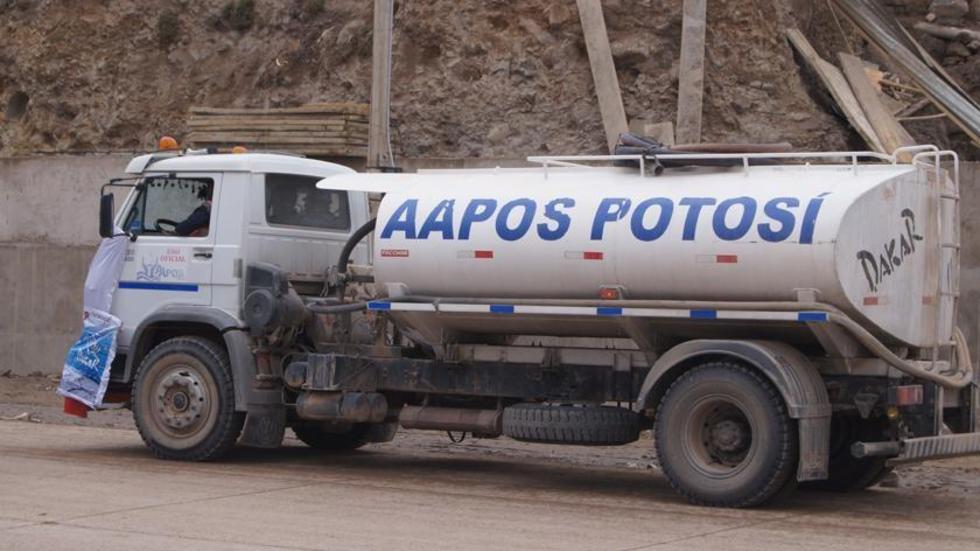 Los vecinos pelean por acceso al agua potable