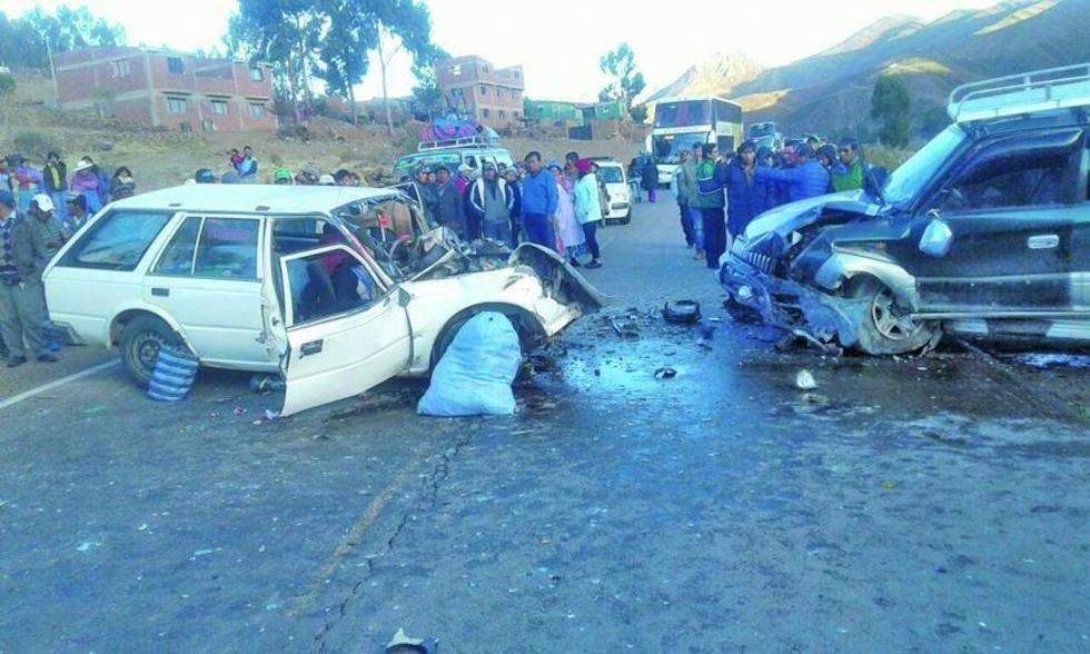 Colisión de vehículos deja tres personas fallecidas