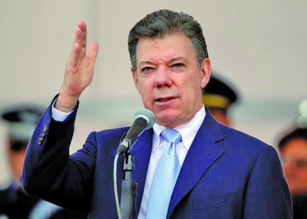 Santos recibe 445 propuestas para ajustar pacto con las FARC