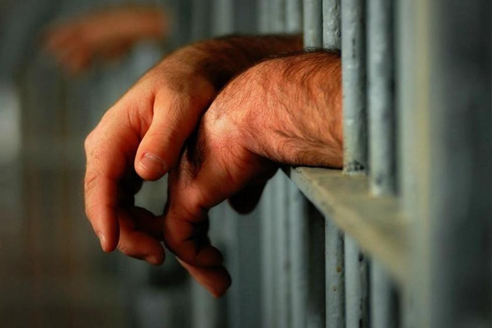 Sentencian a ocho años de cárcel a un exfuncionario de caminos