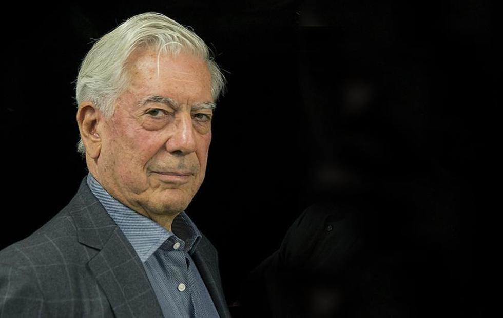 Vargas Llosa  evoca el Perú de los 90 con su novela