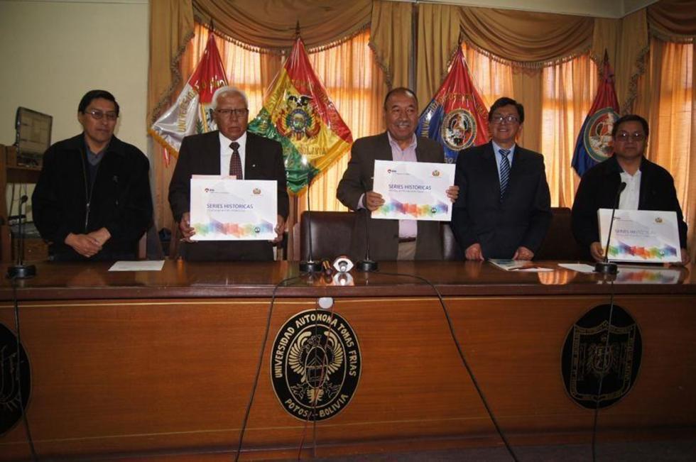 Estadística recibe datos para elaborar proyecciones
