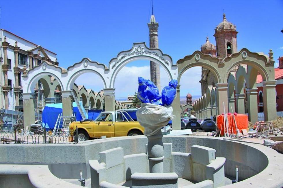 Anuncian que la Plaza 6 de Agosto será entregada a fines de diciembre 