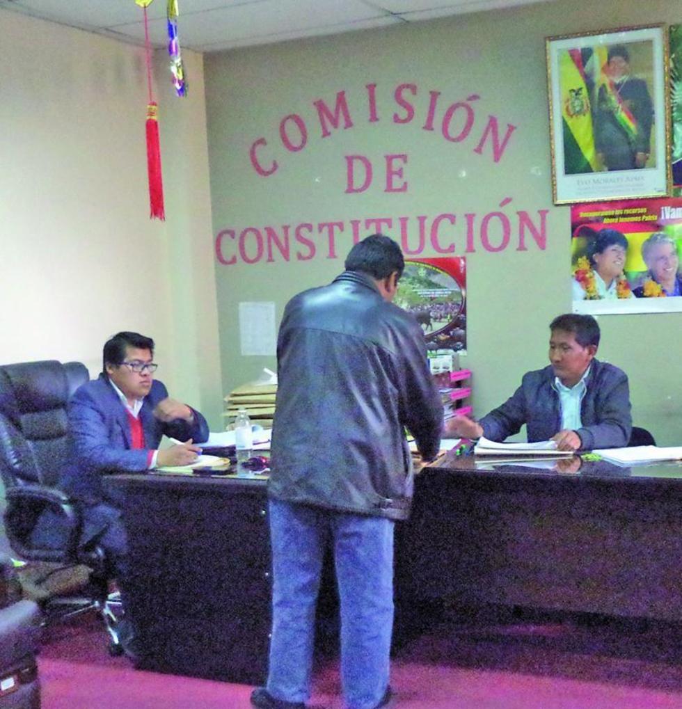 Alistan informe de postulantes al TDE