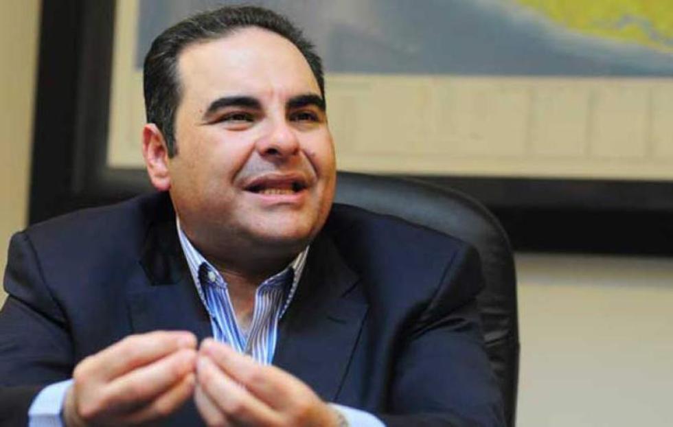 Expresidente salvadoreño Saca afronta proceso judicial preso